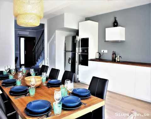 Rekkehus nær stranden Almayate