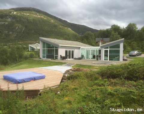 Ny virkelig flott hytte nært sjøen, midnattsol,Nært Saltstraumen