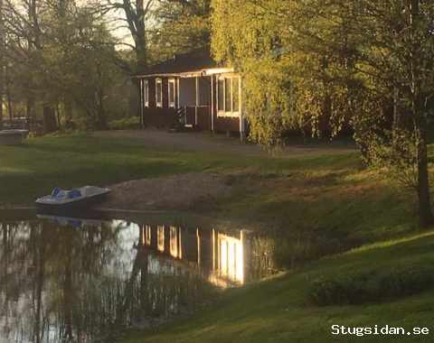 Idyllisk barnvänlig stuga med möjlighet att hyra spabad/bastu