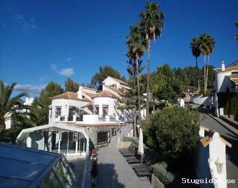 Nydelig villa med klimatisert basseng og bomulighet for store grupper