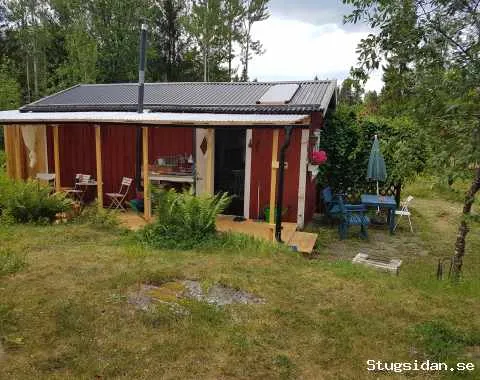 Mysig stuga nära havet  i Norra Uppland