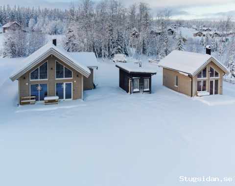 Storhus (6 bäddar) & Lillhus (2+2 bäddar) med vedeldad bastu