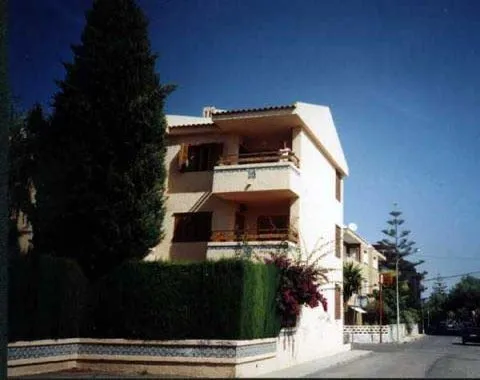 Toppenlägenhet nära barnvänlig sandstrand i Ribera