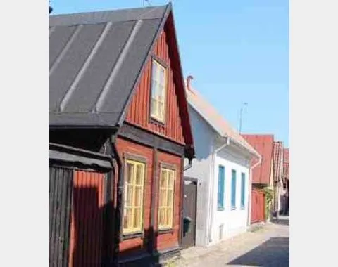 Mysigt eget rum 2 bäddar innanför Visby Ringmur