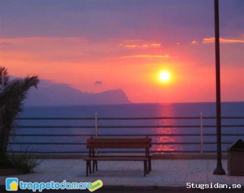 Waterfront holiday house Sicily - A stone&#039;s throw from the sea Trappeto