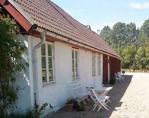 Del av gård i äppleodling utanför Kivik uthyres