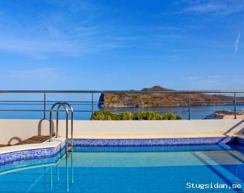 Luxury VIP Villas with Private Pool, 50m from the Beach