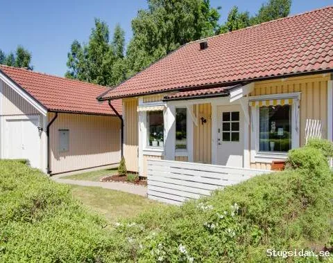 Modernt hus i Frösakull nära till strand och golf