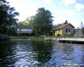 Cosy summerhouse at the waterfront