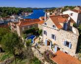 Traditional Villa Vicina with pool on Brac Island